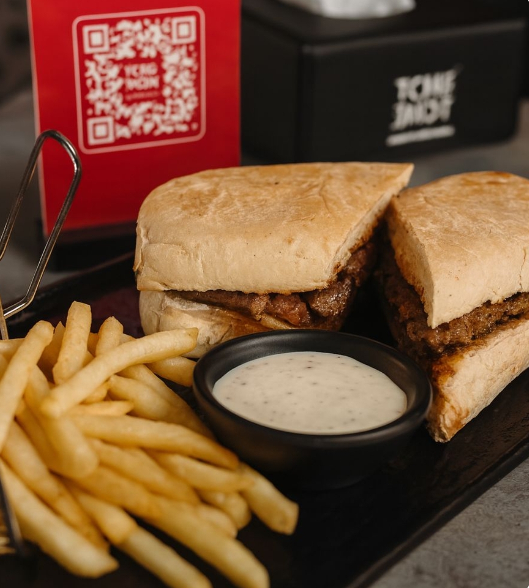 STEAK SANDWICH